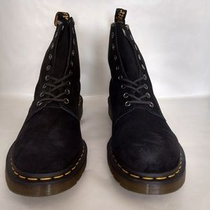 doc martens soft buck